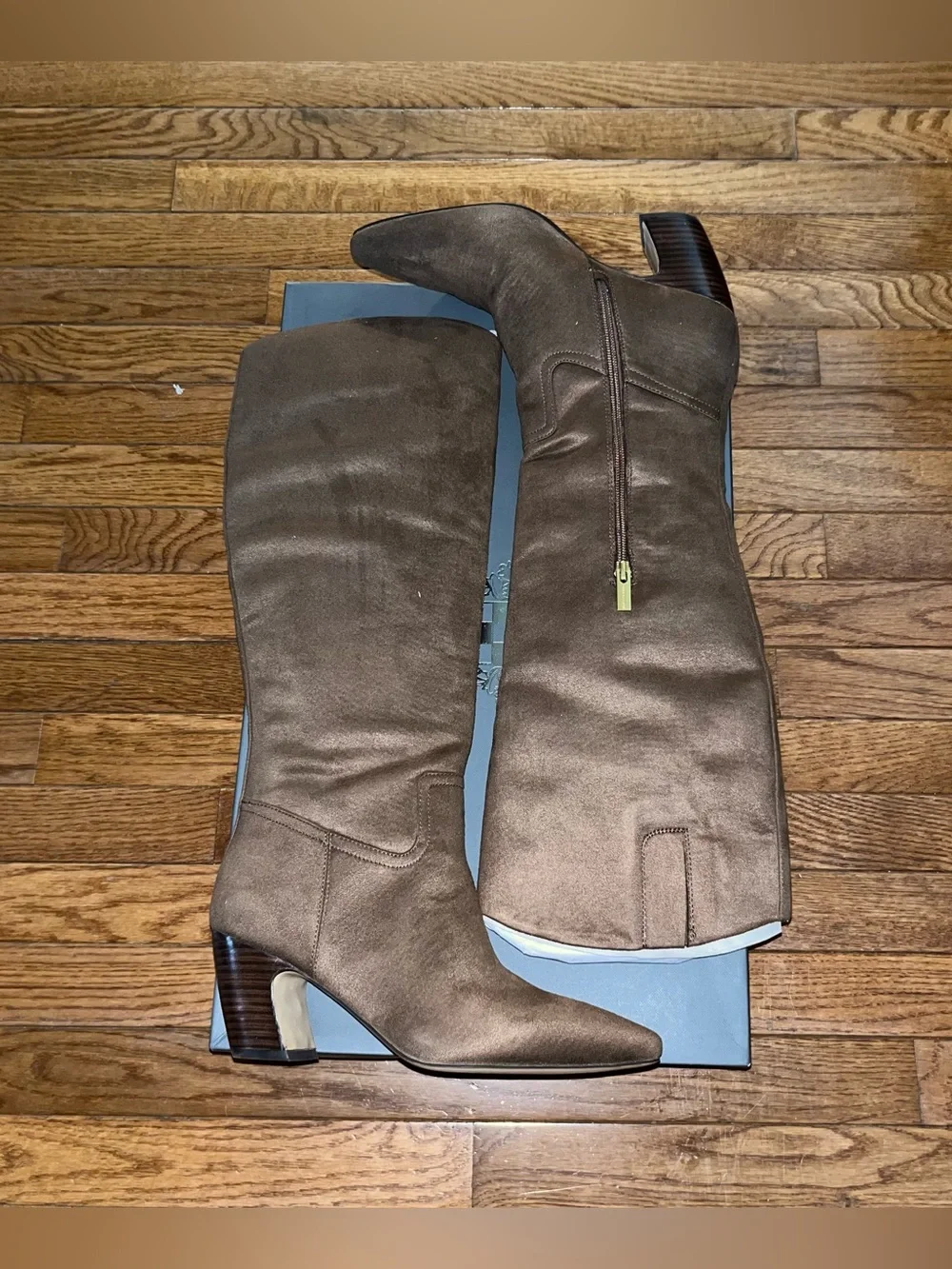 Vince Camuto Cristen Knee High Boots Toasted Taupe Women’s Size 8 Medium Calf
